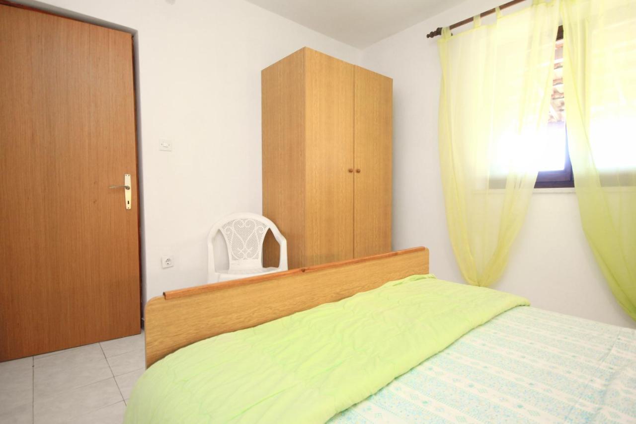 Apartment Tri Zala 174B Zrnovo Екстериор снимка